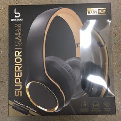 NWT Stereo Headphone 