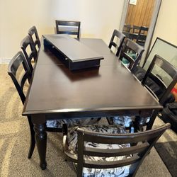 Dining table & Chairs 