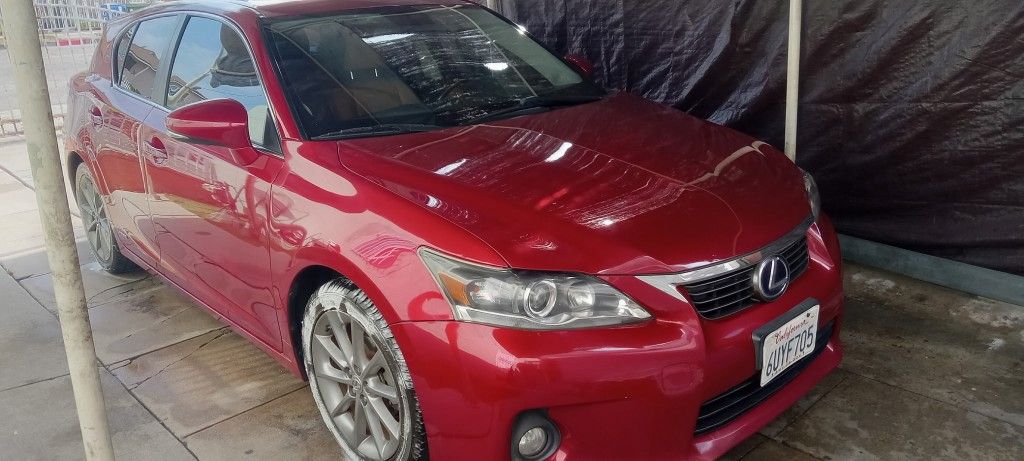Lexus Ct200h