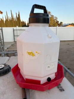 5 Gallon Chicken Waterer