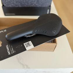 Fizik Antares R1 full Carbon saddle size 152mm for road cycling, gravel, or mtb