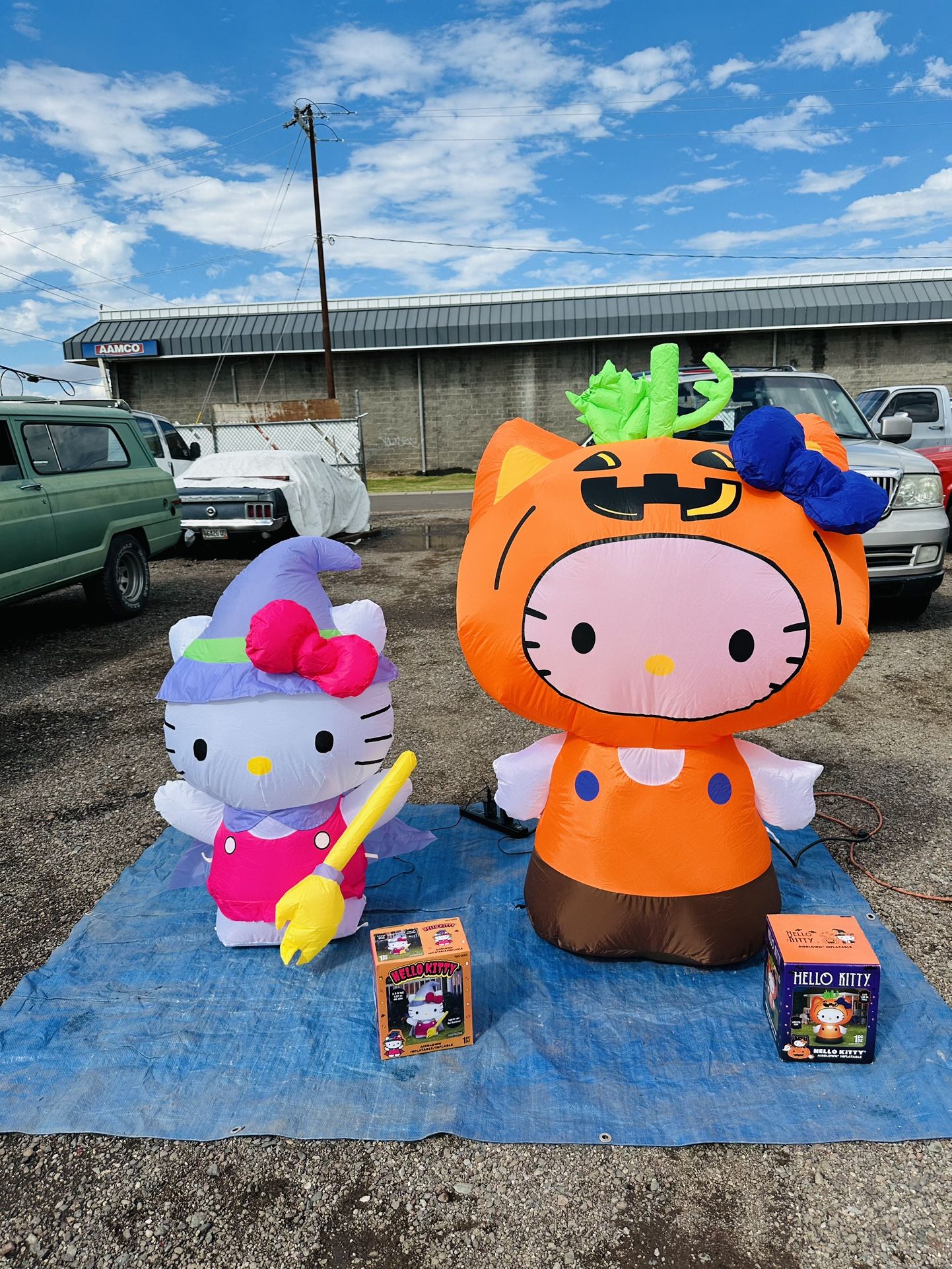 NEW Halloween Hello Kitty Inflatable “51ave And Glendale 