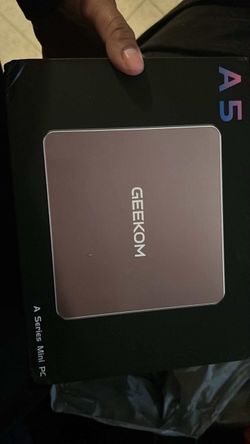Geekom