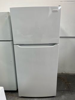 Refrigerator Frigidaire 30”