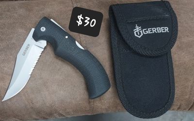 NEW GERBER KNIFE - GATOR LOCKING BLADE KNIFE 