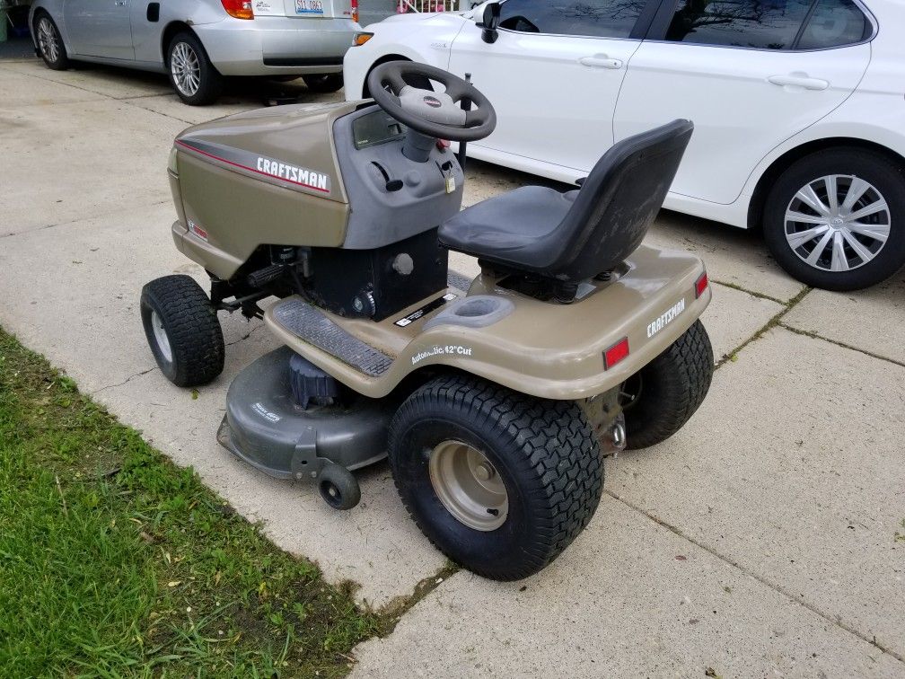 Craftsman LT1750 riding lawnmower For Parts for Sale in Streamwood, IL