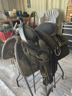 Saddle