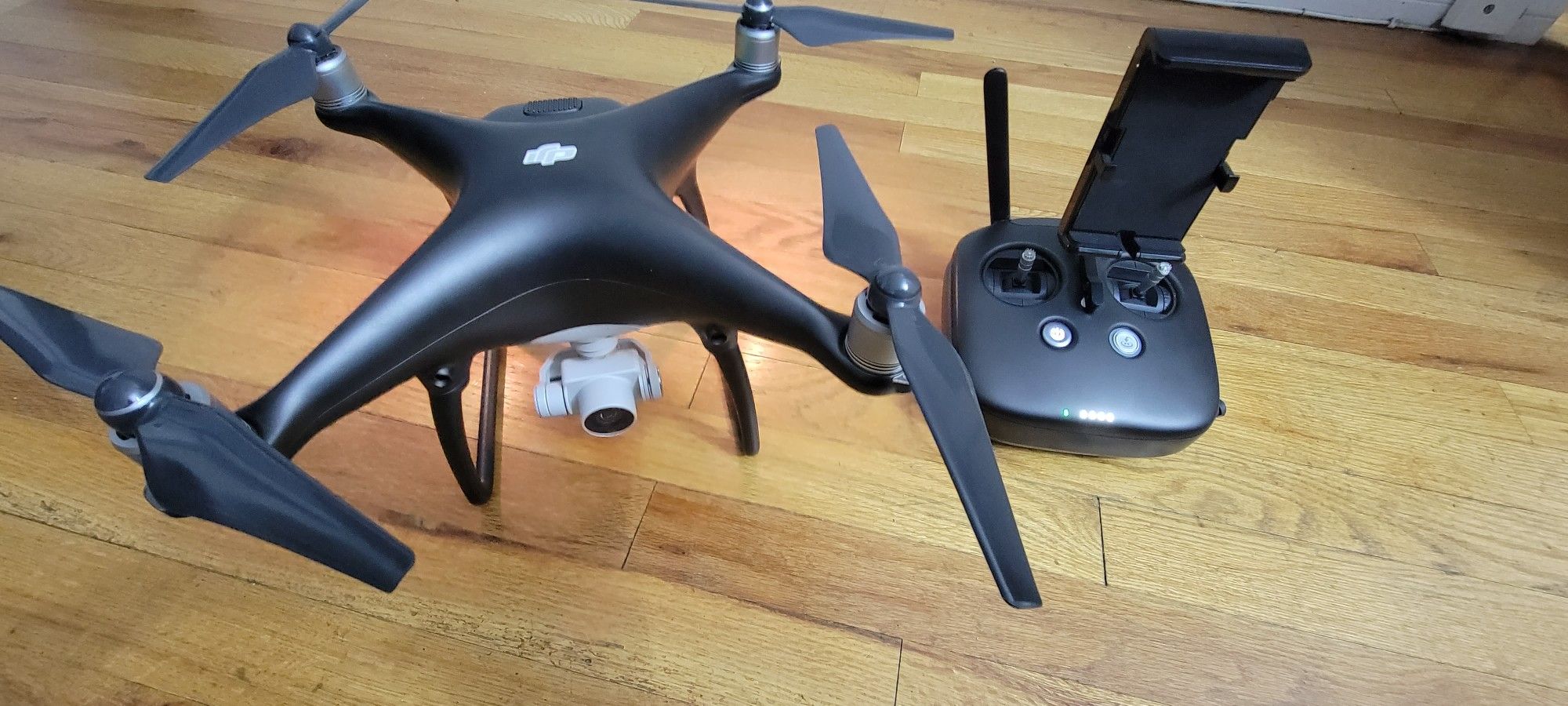 DJI Phantom 4 Black Limited Edition BUNDLE