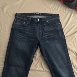 Hollister Men's dark wash slim straight jeans