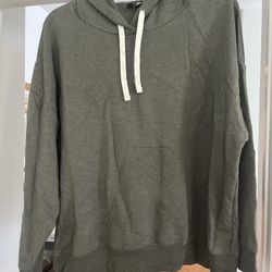 Hooded Sweatshirt 