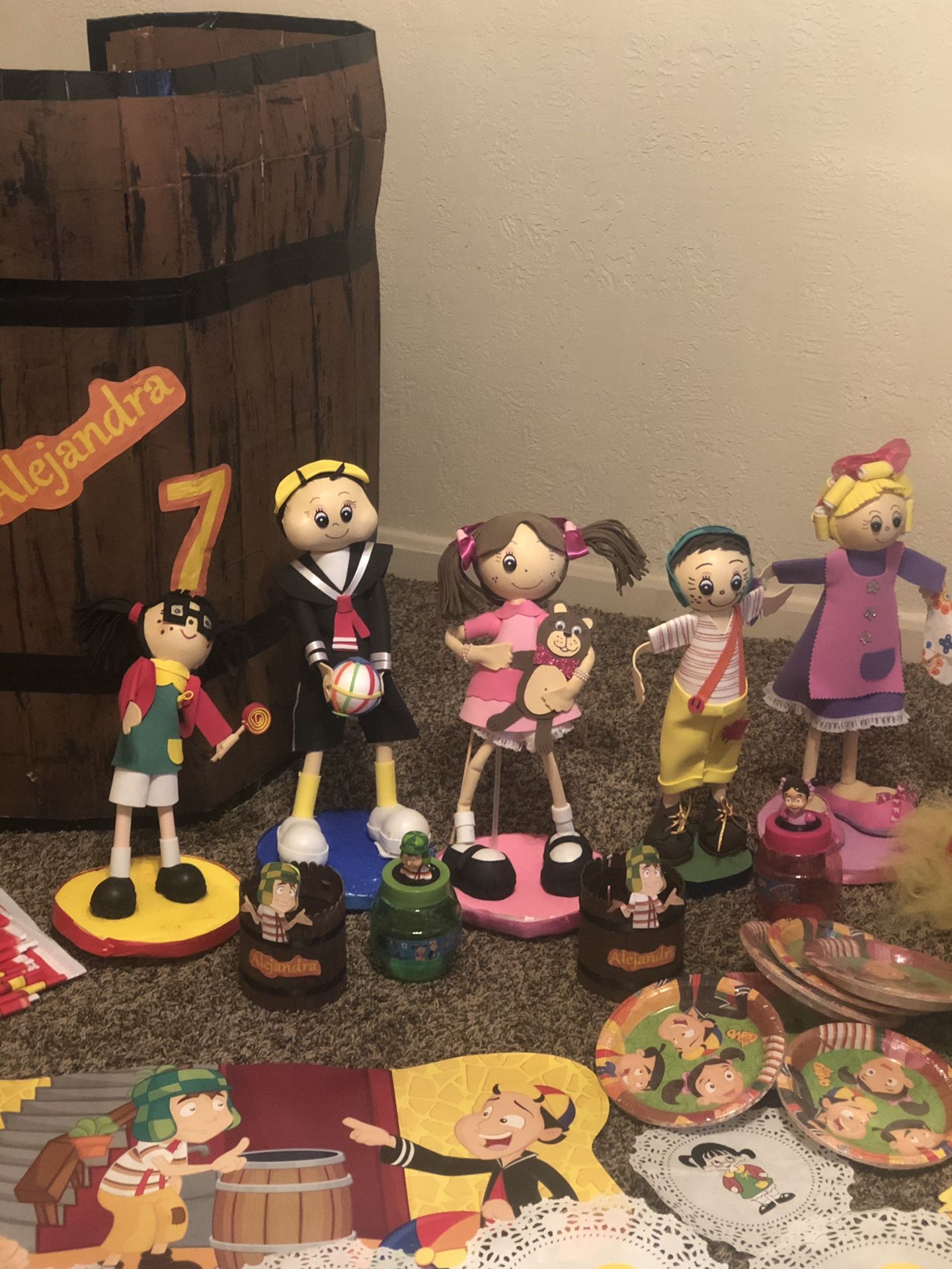 Chavo party decorations
