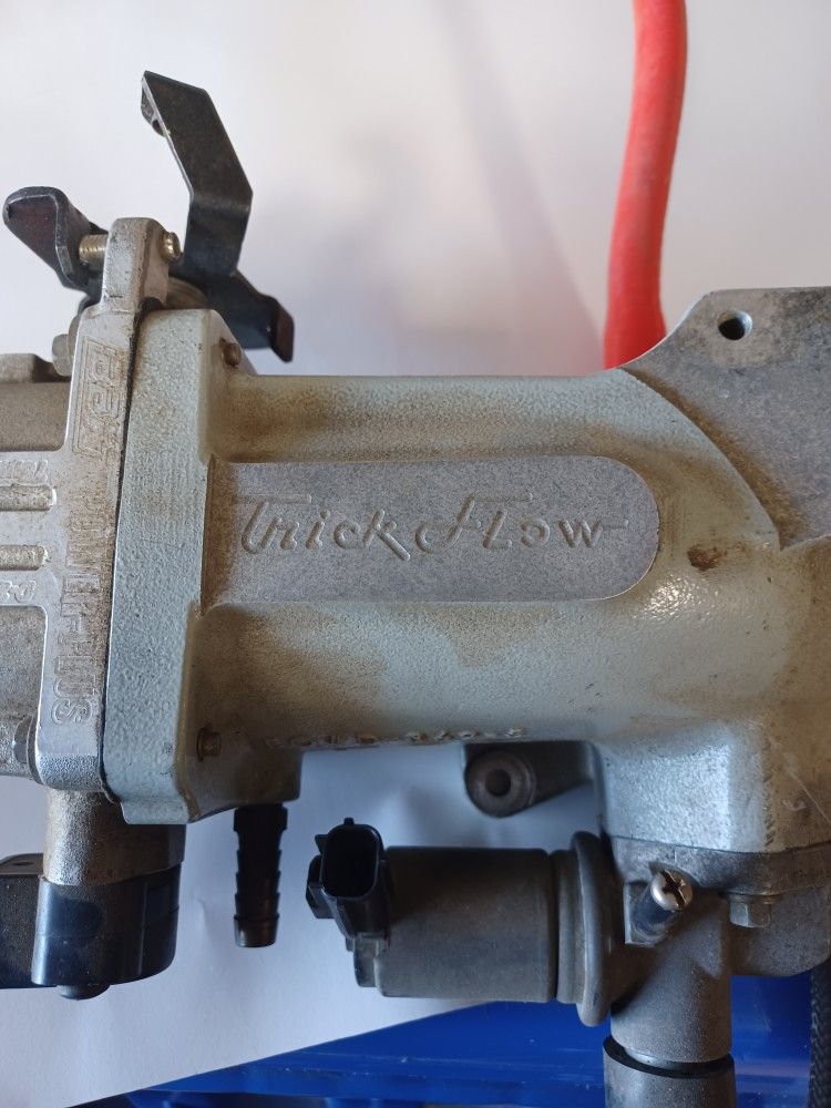 96/98 Throttle Body And Plenum