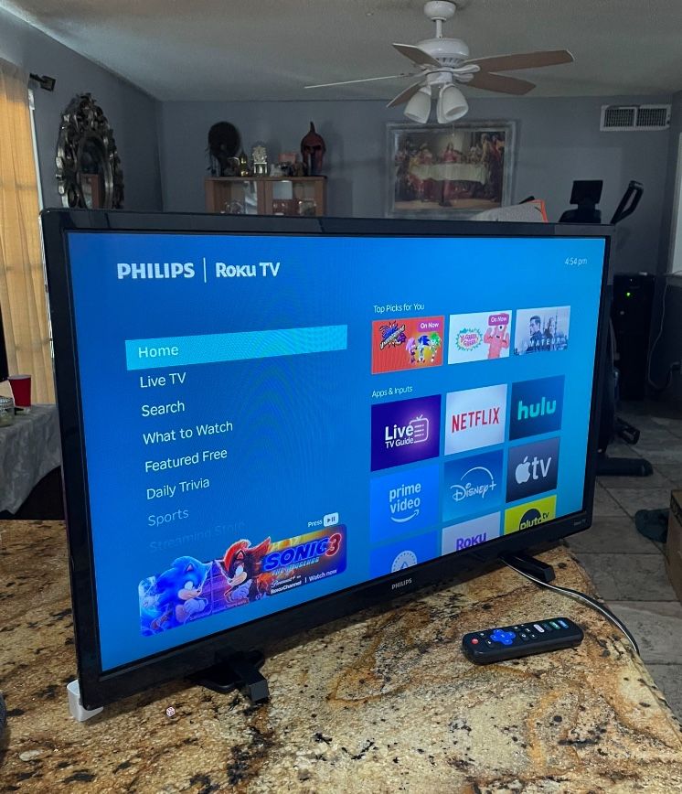 Philips 32" Class HD (720P) Smart Roku Borderless LED TV