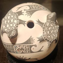Angela Corona | Turtles with Paquime Designs | Mata Ortiz Pottery