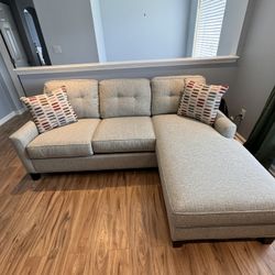 Cindy Crawford Home Collection – Soho Place Sleeper Sectional