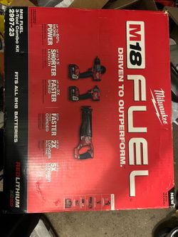 Milwaukee M18 FUEL 3-Tool Combo Kit 2997-23 w/ XC5.0 Battery