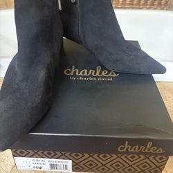 Charles David Boots, Kitten Heel, Black Suede Size 10 