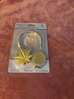 2 Magnetic Curtain Tie Back Gold Leaf Design