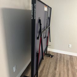 Advantage Lite Full Size Ping Pong Table, Like New 