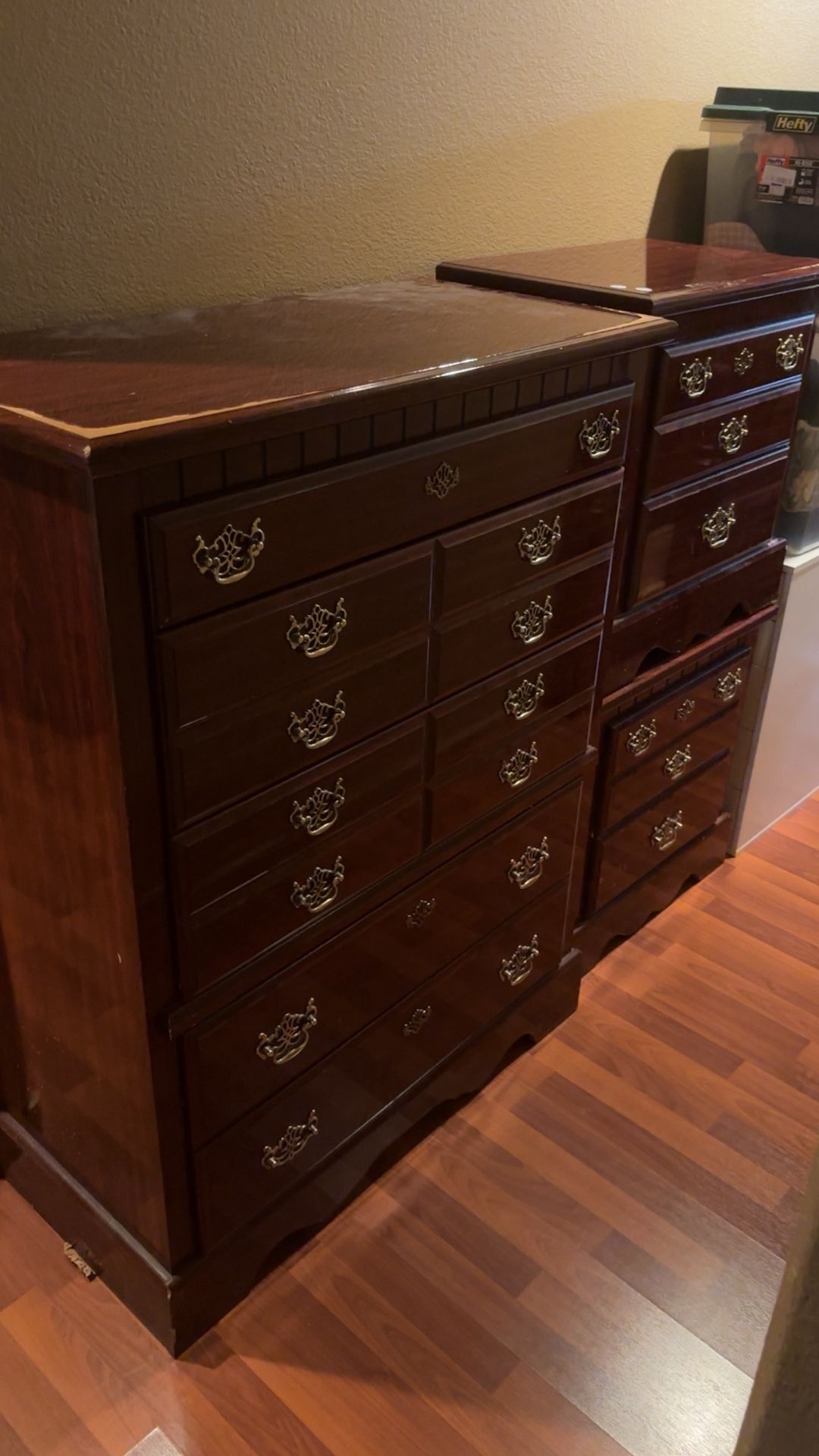 Bedroom Set, Dressers, Headboard, Mirror