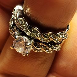 Gorgeous Round Cut Woman Engagement Promises Rings Sets Sizes 5.0 