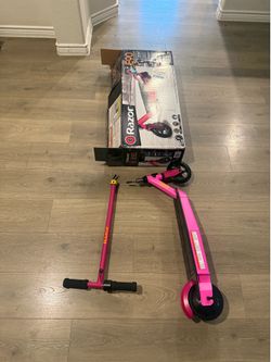 Razor E90 Electric Hub Motor Scooter- Excellent Condition