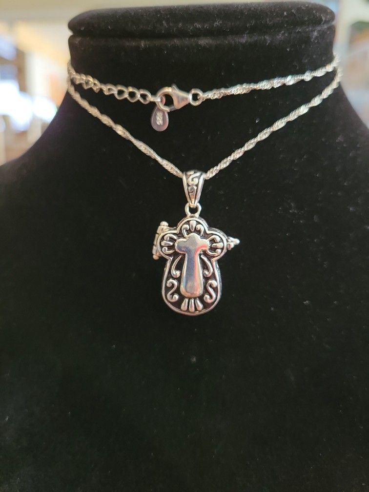 Vintage Sterling Silver Cross Prayer Box Pendant Locket Necklace 20" F8