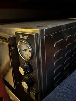 Waring WPO500 Countertop Pizza Oven - Single Deck, 120v for Sale in  Phoenix, AZ - OfferUp
