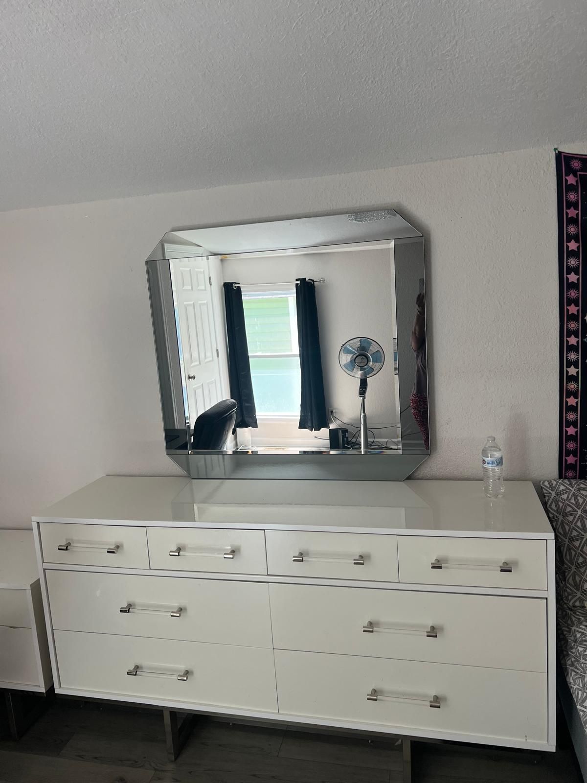 White Bedroom Set Furniture (2 Piece)