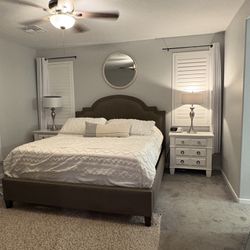 King Size Bed (headboard, Footboard And Rails And Lamps