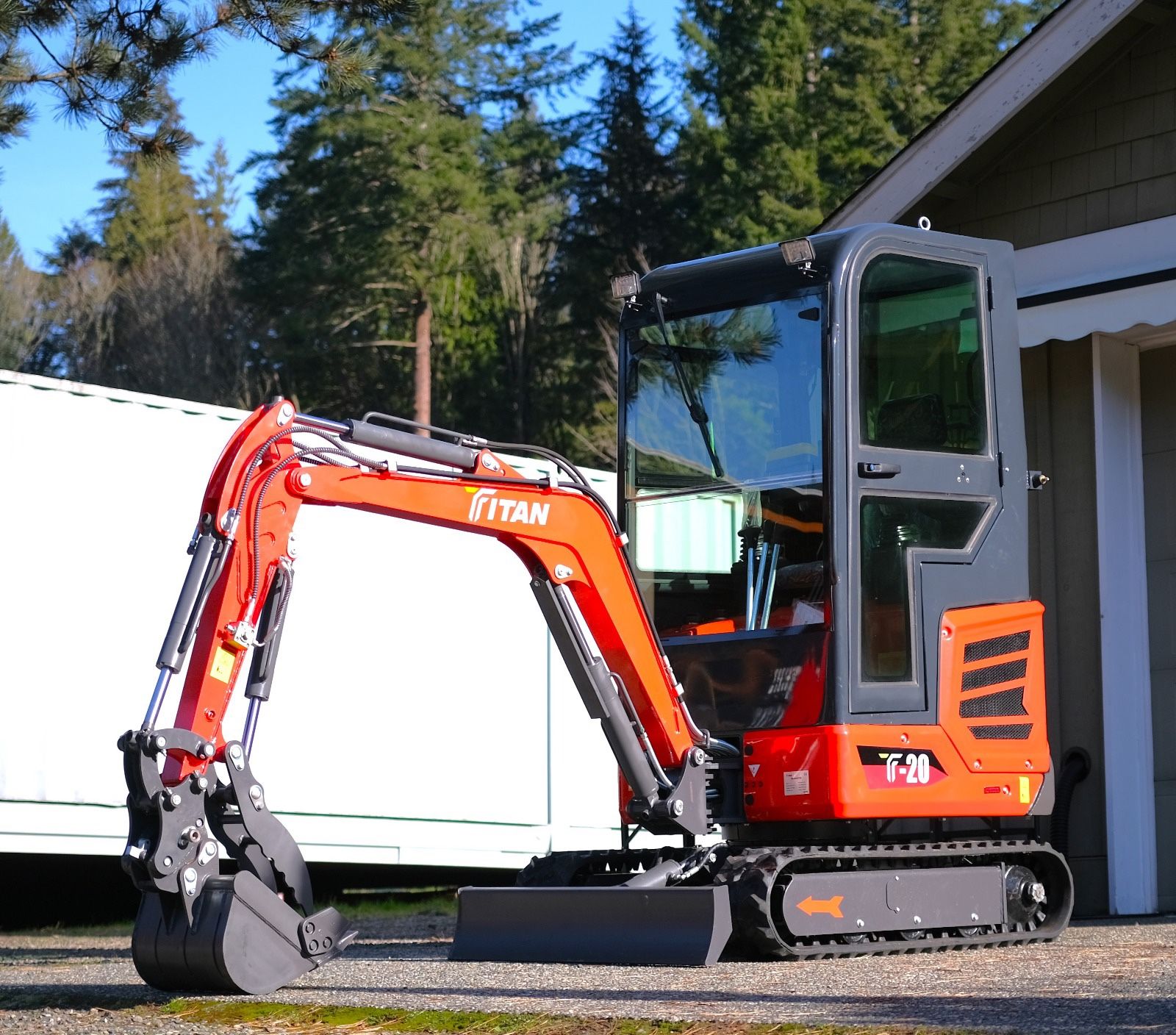 2024 NEW T-20 Kubota Diesel Mini Excavator with Enclosed cabin | Extra Wide Tracks Swing Boom | Hydraulic Thumb