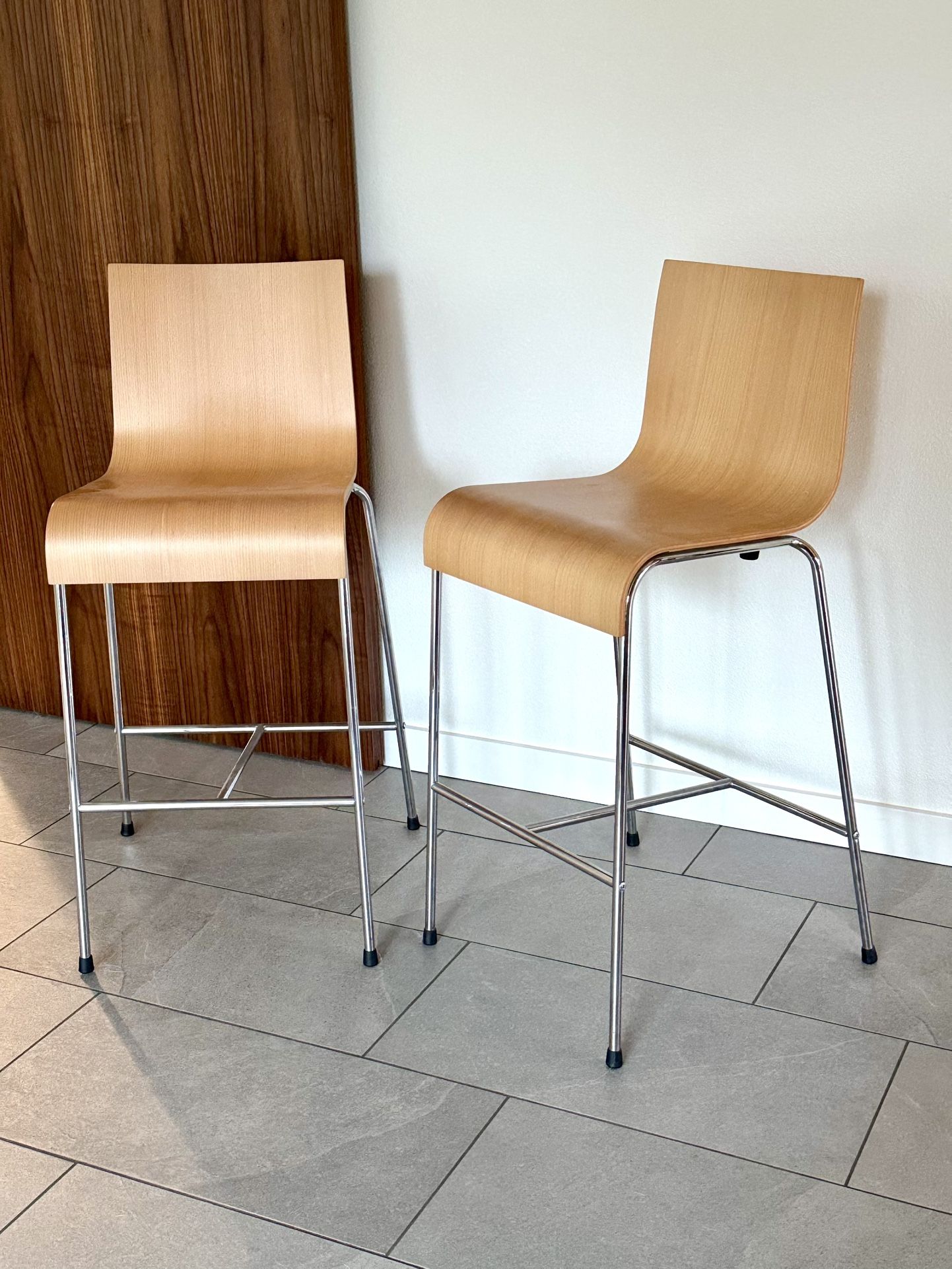 Genuine Design Within Reach Bar Stools Chairs MCM DWR