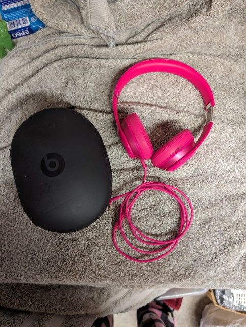 Beats By Dr. Dre Solo2 Wired Headphones Pink BO518 w/Case & Audio Cable