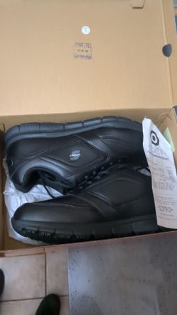 Size 10 Sketchers Sport Slip Resistant Shoes