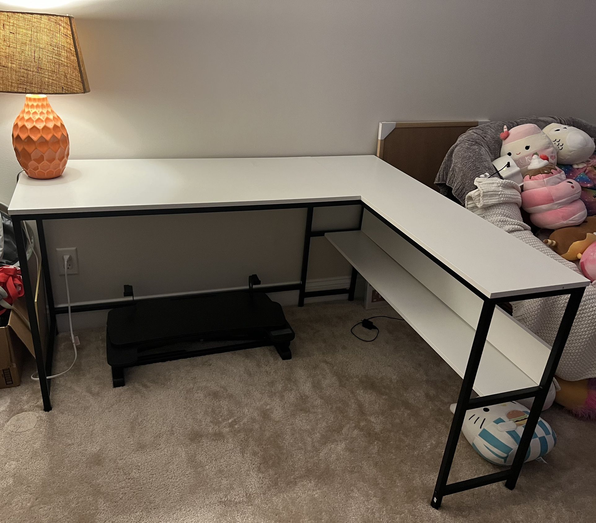 Beautiful L Shaped Desk In (mint Condition) *Read Description*