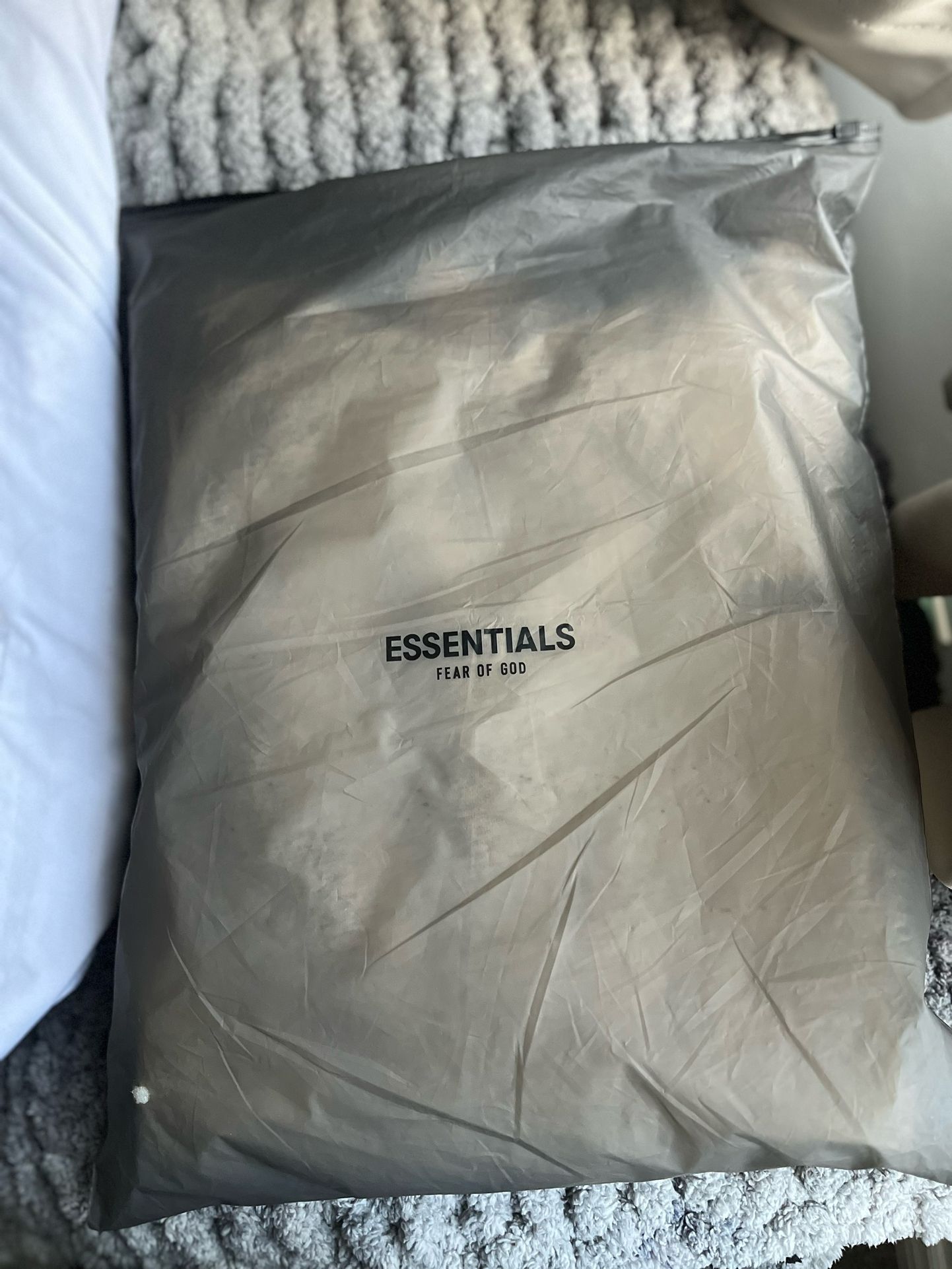 essentials light oat 