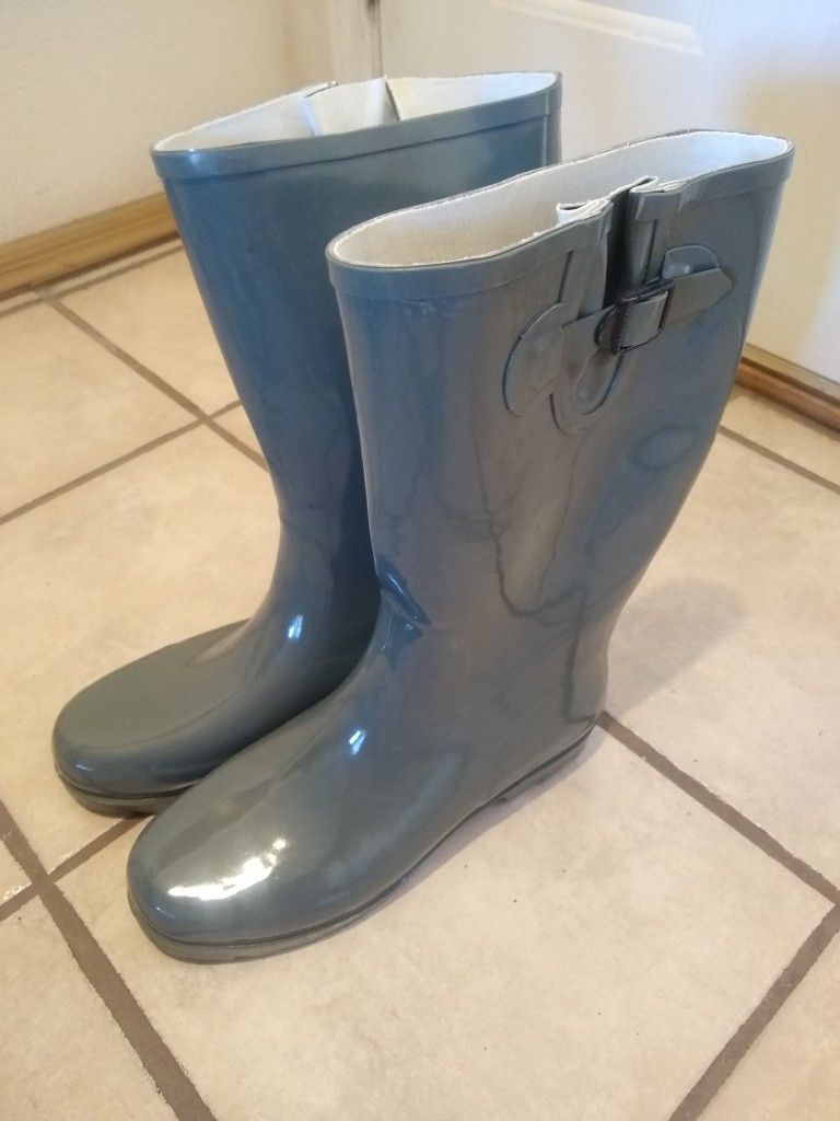 Daily Shoe Women's Rain Boot Size 13