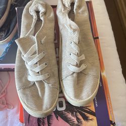 Free Size 8.5\9 Women’s 