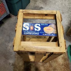 VINTAGE CANTALOUPE SHIPPING CRATE