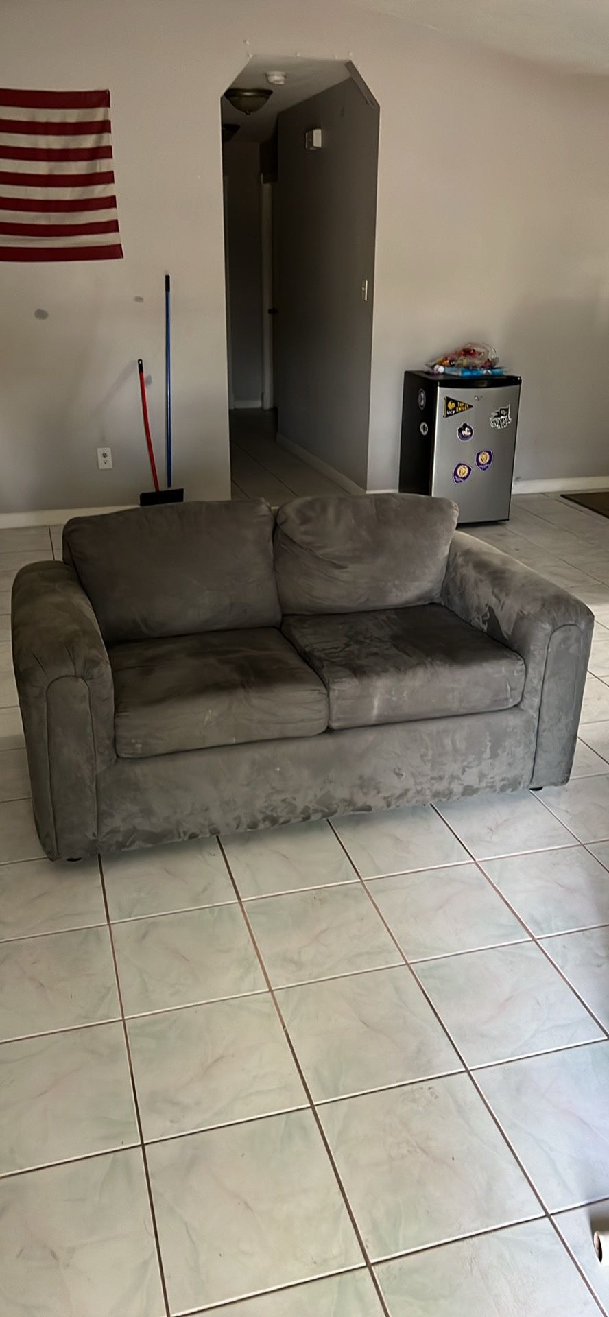 Love seat Couch