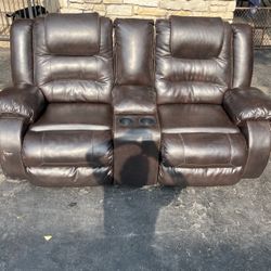  Love Seat Recliner