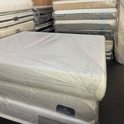 California King Size Mattress And Box Spring 