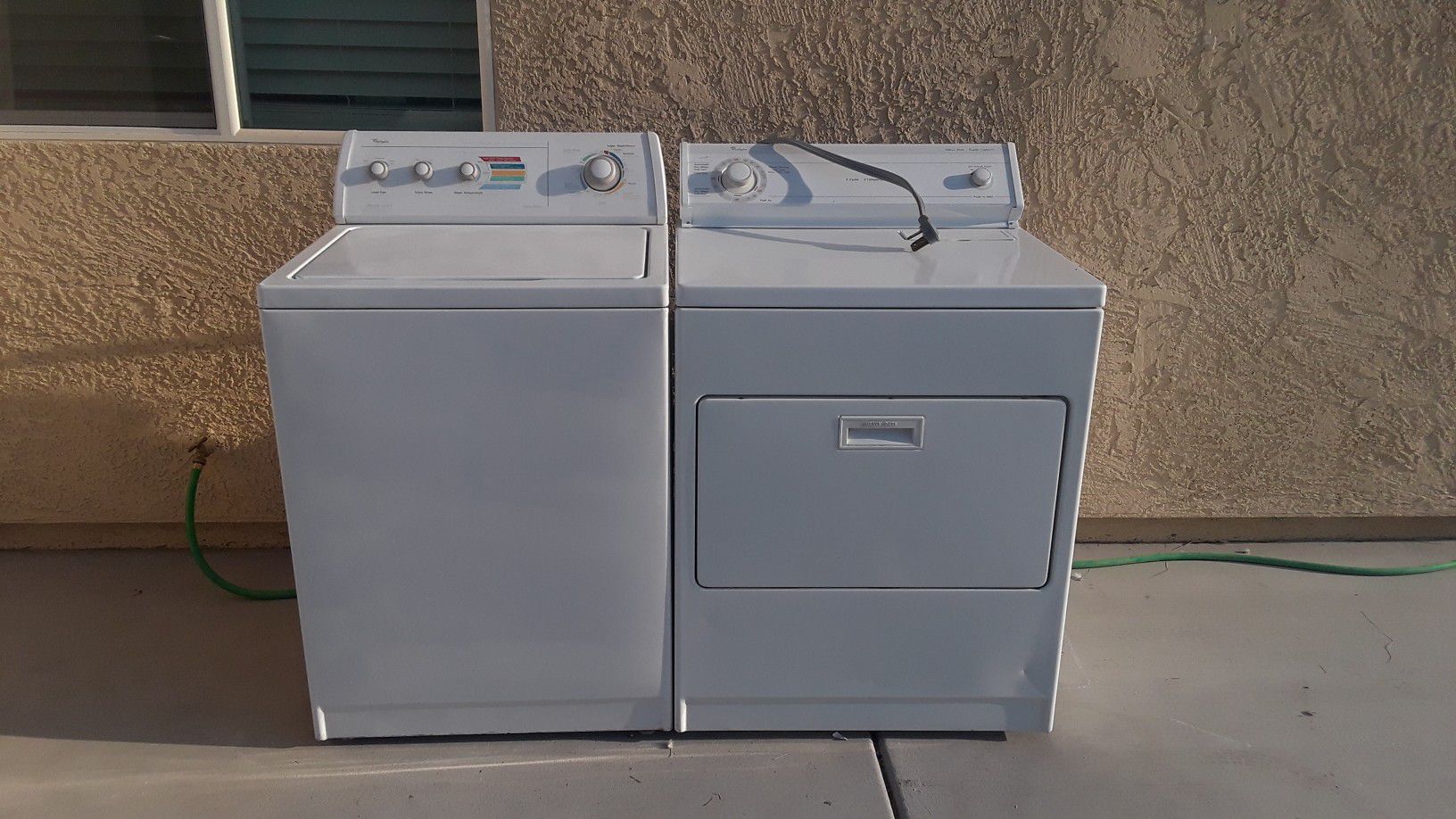 Washer and electric dryer whirlpool