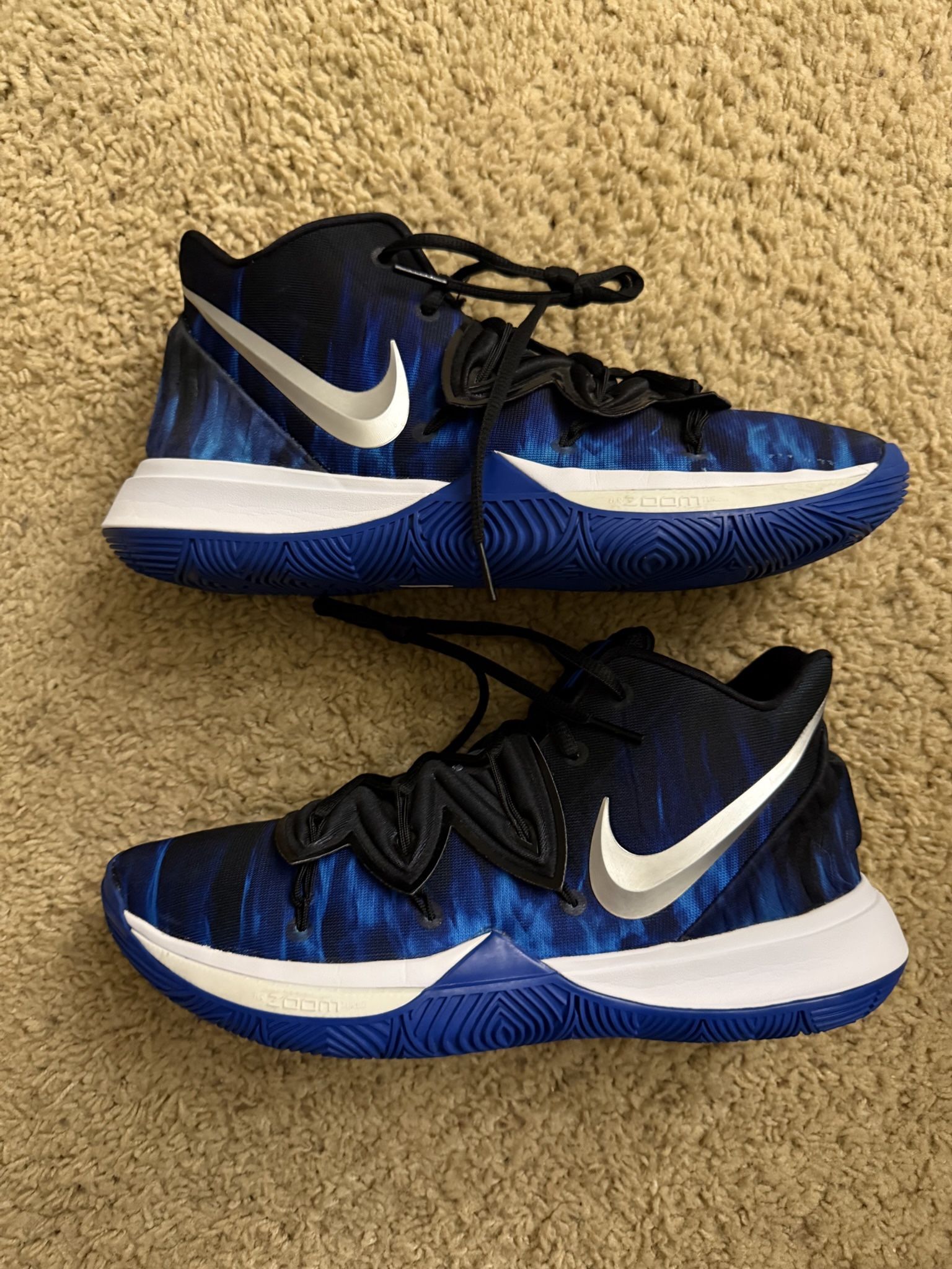 Size 10.5 - Nike Kyrie 5 Duke (Pre Owned, No Box) 