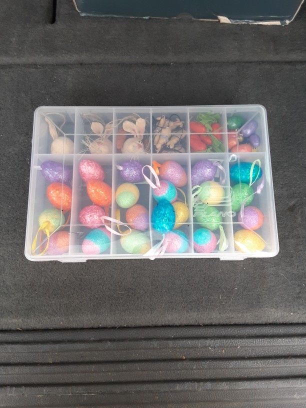EASTER DECORATIONS
