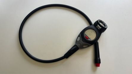 Mares Puck Air scuba diving computer gauge with compass