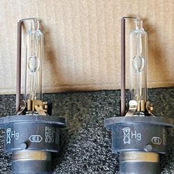 D2S D2R HID Bulbs, 400% Brightness, 35W Xenon Headlight Bulbs, 6000K Diamond White HID Lights, Metal Snap Ring and Base, 5 Minutes Installation, Pack 