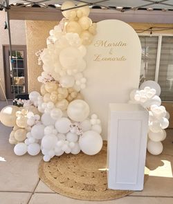 Wedding Balloons Set Up
