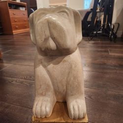 17" Bulldog Statue concrete/cast stone, House/Garden decoration, great condition, bottom 10.5 "×7.5"