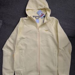 Nike x NOCTA Tech Fleece – Yellow – Size M – Brand New 🌕